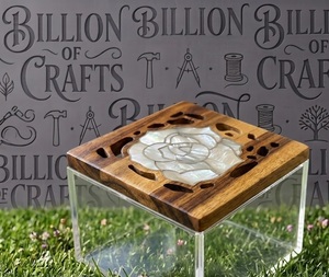 Boîte en acrylique avec couvercle en bois fait main pour le rangement de chocolats, bonbons et confiseries, et la présentation de cadeaux - Product Image 2