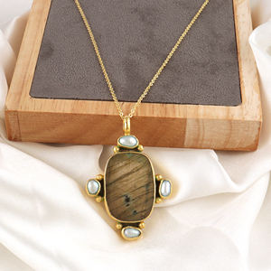 Wholesale fashion jewelry natural labradorite with <b>pearl</b> charms pendant <b>necklace</b> 18k <b>gold</b> plated cable chain <b>necklace</b> for women - Product Image 2