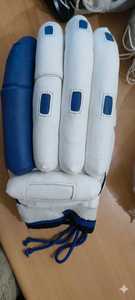Gants de cricket essentiels pour la frappe et l'équipement de terrain supérieur pour le jeu - Product Image 5