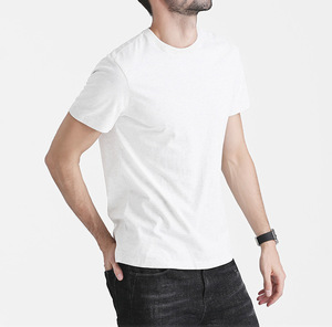 Camiseta de manga corta de algodón puro para hombre, personalizada por OEM, de color sólido, moderna, versátil, para parejas, de corte ajustado. - Product Image 4
