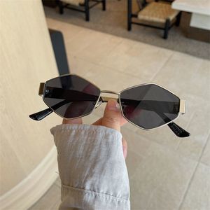 Trending Fancy Modern Retro Rhomboid High-grade Sunglasses Sunblock Sunglasses High Quality Wholesale Uv400 Metal <b>Frames</b> - Product Image 4