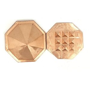 Pirámide de Energía Octogonal de Cobre para Soluciones Residenciales de Vastu, Crecimiento de la Riqueza y Espacios de Vida Pacíficos a Precio de Mayoreo - Product Image 6
