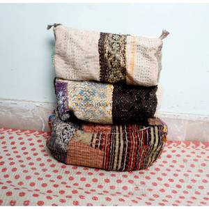 Lot de 3 trousses de toilette matelassées vintage 100 % Kantha avec fermeture éclair et pompons, grand format, écologiques et portables pour femmes - Product Image 1