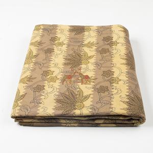 Tissu en coton imprimé floral en gros, tissu imprimé Dabu, tissu imprimé au bloc, tissu indien teint aux plantes, vêtements pour femmes - Product Image 5