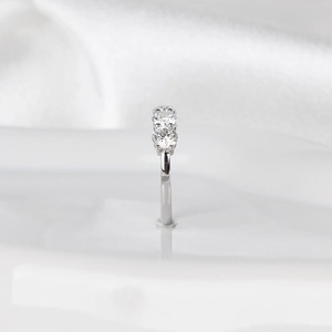 แหวนเพชรทรงกลมบริลเลียนท์ 1.8 กะรัต เพาะเลี้ยงในห้องปฏิบัติการ แหวนนิรันดร์ทองคำขาว 14K รูปตัวยู แหวนแต่งงานแบบโมเดิร์น แหวนซ้อนกันได้ - Product Image 5