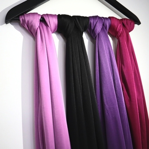 ผ้าซาตินและเจอร์ซีย์โพลีเอสเตอร์ 100% ตกแต่งด้วยคริสตัล ไม่ต้องใช้ผ้าคลุมผมหรือเข็มกลัด บรรจุในกล่อง - Product Image 4