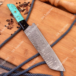 Couteau de chef Santoku léger en acier Damas à lame pleine, fait main, ambidextre, avec manche ergonomique en bois et époxy, finition brossée - Product Image 4