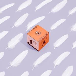 กล่องโชว์สินค้ากันน้ำแบบพรีเมียมสั่งทำพิเศษสำหรับแชมพูและน้ำหอม  พร้อมเคลือบลามิเนตด้าน  บุกระดาษลูกฟูกสีเหลือง  กล่องไปรษณีย์แบบ Stashbox - Product Image 3