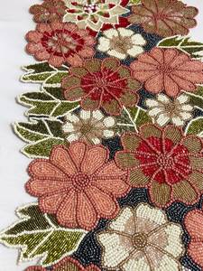 Chemin de table de luxe brodé de perles de rocaille avec bordure, fait main par msr overseas - Product Image 3