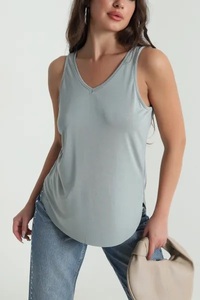 Red Eco-Friendly Quick Dry Casual Summer Breathable <b>Spaghetti</b> <b>Strap</b> <b>Tank</b> <b>Top</b> with O-Neck Plus Size Women in Polyester/Cotton - Product Image 2