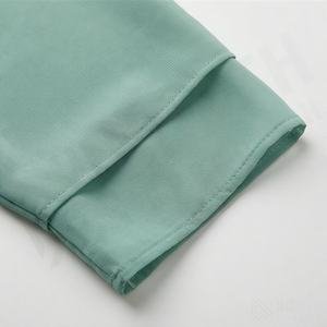 Abaya ouverte avec manches évasées et ceinture, tissu doux, idéale pour la superposition, tenues décontractées ou formelles, articles de haute qualité. - Product Image 5