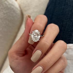 Bague solitaire en diamant ovale de 5 carats cultivé en laboratoire, bague de fiançailles classique en diamant ovale CVD de 5 carats, certifiée IGI - Product Image 5