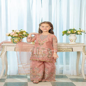 Vestido pakistaní listo para usar, transpirable, para niñas, de organza, elegante, bordado, de 3 piezas, a precio económico, Shararas. - Product Image 3