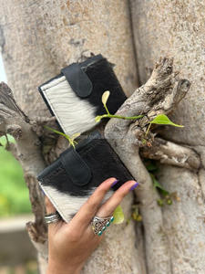 กระเป๋าสตางค์หนังวัวแบบพับสามทบสวยๆพร้อมฝาปิดแบบสแนปหนังแท้แบบตะวันตกกระเป๋าสตางค์ใส่บัตรเครดิตขนาดเล็ก - Product Image 3