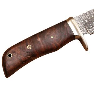 Cuchillo de caza de hoja fija de acero de Damasco con mango de madera, punta caída y filo recto de grosor. - Product Image 6