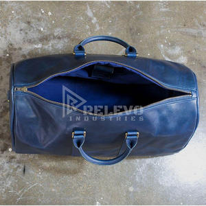 Bolsa de Viaje de Cuero de Gran Capacidad (40L) con Logotipo Personalizado de Alta Calidad y Correa para Carro de Equipaje para Facilitar el Viaje - Product Image 2