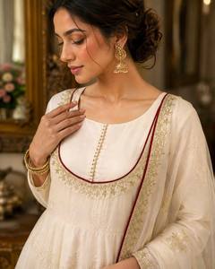 Ensemble Anarkali brodé crème avec dupatta en tulle, manches longues, tenue indienne pakistanaise pour mariage et festivals - Product Image 3