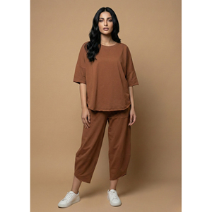 Ensemble de détente deux pièces pour femme Lavender, confortable, respirant, assorti, vêtements décontractés pour les voyages, ensemble haut de gamme - Product Image 5