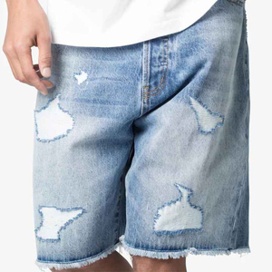 Shorts en jean déchirés pour homme, taille mi-haute, coupe droite, décontractés, en coton tissé, avec trous et ourlet effiloché, pour l'été - Product Image 1