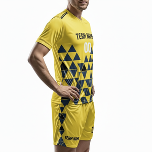 Uniforme de fútbol para hombre, transpirable y ligero, conjunto de camiseta y pantalones cortos, ropa deportiva personalizada para equipos, hecha con tela 100% poliéster. - Product Image 3