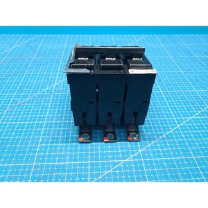 Interruptor de Circuito de 3 Polos CUTLER-HAMMER BAB3030HT, Usado, Piezas de Equipos Semiconductores Legacy - Product Image 6