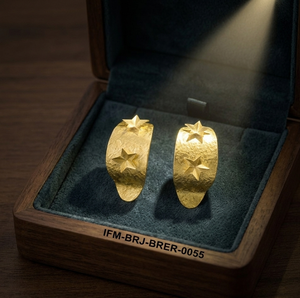 Pendientes de Aro con Estrella de Latón Hechos a Mano con Postes de Acero Quirúrgico, Baño de Oro y Revestimiento Resistente al Deslustre - Regalo - Product Image 3