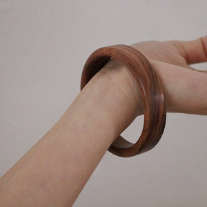 3 Colors 15mm Wide Sandalwood Bangle Stylish Textured Wooden Bangles for Women <b>Men</b> Plain Minimalist Fashion Vintage Jewelry Hot - Product Image 6