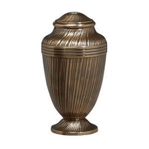 Urna y Ataúd de Latón Grabado Antiguo Ecológico para Cenizas Funerarias de Adultos y Mascotas - Product Image 4