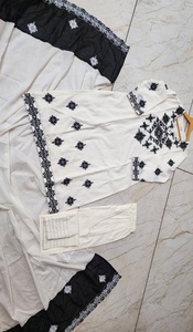 Conjunto de Kurta y Salwar de Algodón Blanco para Mujer, Bordado, Corte Holgado, Patrón Geométrico, Bordado a Mano, Estilo Casual de Verano - Product Image 5