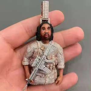 Pendentif initial unisexe Hip Hop en argent 925 avec moissanite taille brillant sertie à la main et incrustée, motif visage de guerrier féroce - Product Image 3