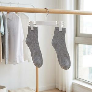 Cintre moderne en acier inoxydable blanc biodégradable avec pinces antidérapantes et crochet pivotant à 360 degrés pour armoire - Product Image 3
