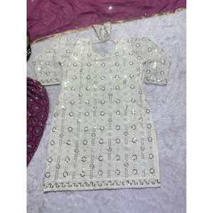 Top de fiesta de accesorios étnicos de diseñador con estilos Dhoti Salwar y Dupatta Top exquisito para trajes elegantes - Product Image 1