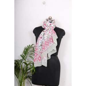 ผ้าพันคอพิมพ์ลายดอกไม้ ผ้าปาเรโอ ผ้าพันคอพิมพ์ลายด้วยมือ ผ้าคลุมชายหาดยอดนิยม ผ้าซารองอินเดียเนื้อนุ่ม ราคาขายส่ง - Product Image 3