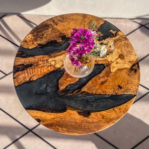 Handmade Eco-Friendly Resin Coffee <b>Table</b> with <b>Live</b> <b>Edge</b> Design Hand-painted Finish Customizable Color & Size - Product Image 3