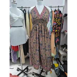 Vestidos Maxi Boho Estampados Ecológicos Kasturi con Patrones Intrincados, Cintura Natural, Tonos Tierra y Tonos Vibrantes, Perfectos para un Estilo Casual - Product Image 1