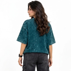 Camisetas urbanas casuales y elegantes para mujer, estilo oversized con lavado ácido, ideales para atuendos casuales diarios. - Product Image 2