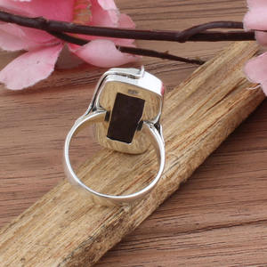 Anillo de Boda al por Mayor con Engaste de Charoita Natural en Plata de Ley 925, Gema Rectangular, Banda de Piedra Sibérica Rara para Mujer - Product Image 3