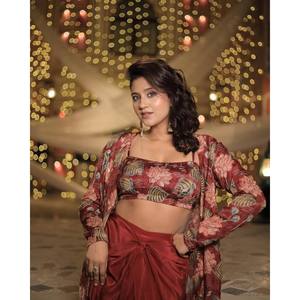 Jupe de belle tenue de fête pour femmes-Blouse et haussement d'épaules pour des occasions élégantes - Product Image 6