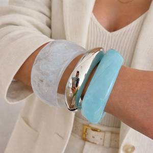 Bracelets en résine bleue de luxe, brillants, faits à la main, ensemble de bracelets modernes, bracelets en résine esthétiques pastel, résine de qualité supérieure - Product Image 5