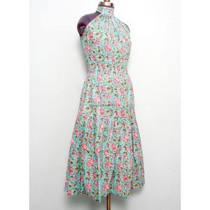 เดรสยาวพิมพ์ลายดอกไม้สวยงาม แขนกุด ใส่สบาย ทรงเอไลน์ แฟชั่นสำหรับงานปาร์ตี้ สไตล์ตะวันตก ชุดเดรสผู้หญิงแบบชิ้นเดียว - Product Image 4