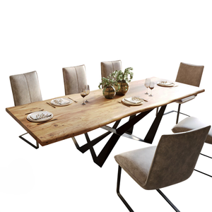 Table de salle à manger en bois d'acacia massif à bord naturel, motif grainé riche, style industriel, avec pieds en métal noir et finition naturelle, pour cuisine et restaurant - Product Image 1