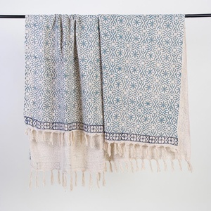 Belle couverture de canapé en gros pour décoration intérieure de luxe Couvertures de lit en coton léger et imprimé - Product Image 3