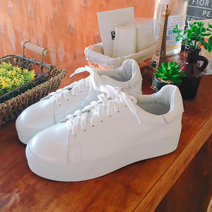 Mocassins à plateforme pour femme Ann'S, dessus synthétique, talon rembourré de 5 cm, semelle extérieure en caoutchouc, doublure en coton - Product Image 2