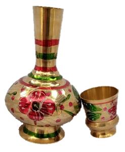 Jarra de Agua Tradicional Premium Hecha a Mano de Latón y Vidrio con Trabajo Meenakari para Decoración del Hogar y Comedor - Product Image 4
