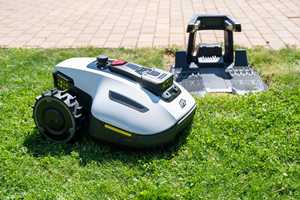 Exclusivo Robot Cortacésped Compacto YUKA Mini 2 Premium, 0.15 Acrópolis, Navegación LiDAR, Corte Inteligente con IA, Grado Industrial, 3 Años de Garantía OEM - Product Image 5