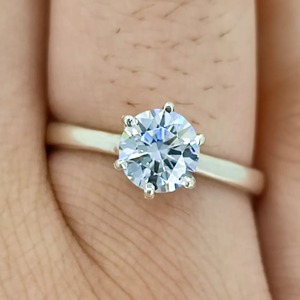 Anillo redondo de topacio azul, plata de ley 925, regalo de joyería para ella, engaste de garras, joyería de topacio azul hecha a mano, piedra de nacimiento de diciembre - Product Image 5
