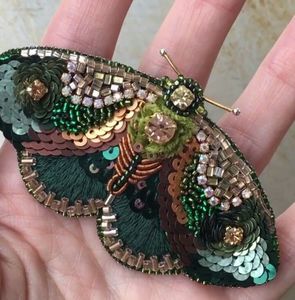 MD HANDICRAFTS Broche brodée personnalisable pour enfants, femmes, hommes et unisexe - Bijoux de mariage - Product Image 3