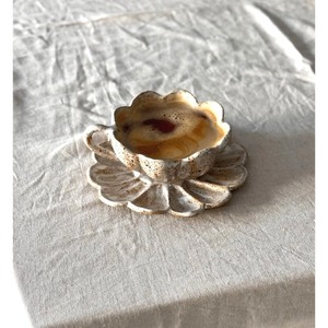 Tasse en céramique faite à la main de qualité assurée, forme de fleur, style Wabi-Sabi, finition mate, pour le thé de l'après-midi - Product Image 6