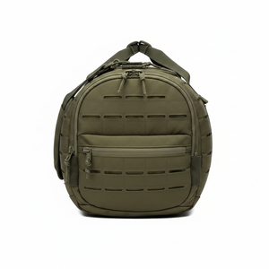 Bolsa de lona clásica de viaje con diseño de tela resistente, asas cómodas para transportar, perfecta para viajes de fin de semana, gimnasio y actividades deportivas. - Product Image 4