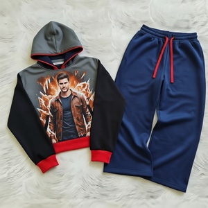 Ensemble de survêtement à capuche pour homme, manches longues, imprimé photo, en polyester, coupe classique avec poches latérales, automne - Product Image 2